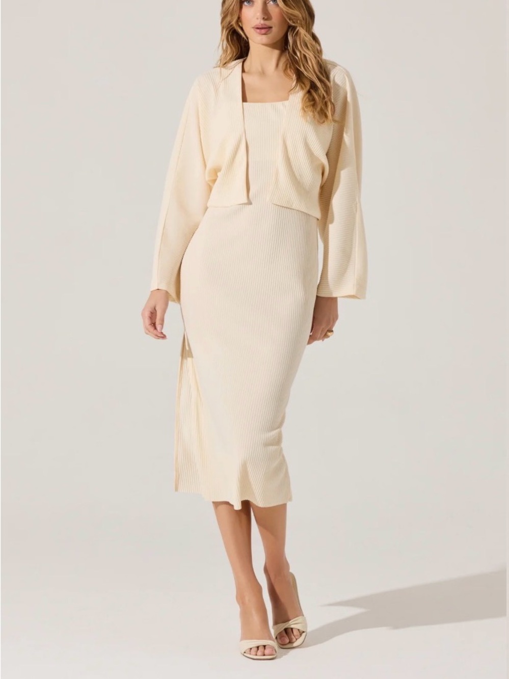 Astr set: Ribbed Slip Midi Dress with Side Slit & very oversized Shrug (medium)